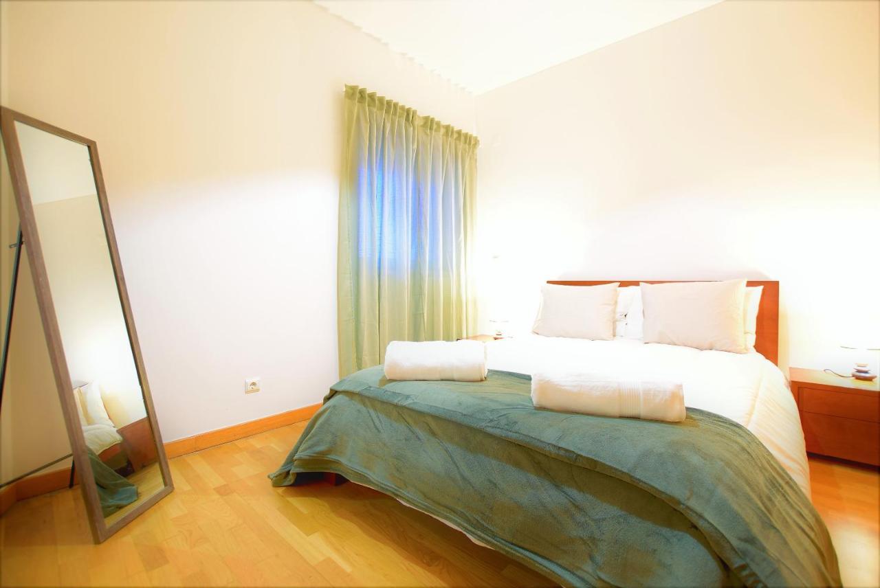 Marina De Albufeira T1 Ate 2 Pax Ou T2 Ate 6 Pax Com Piscina E Vista Marina Apartman Kültér fotó