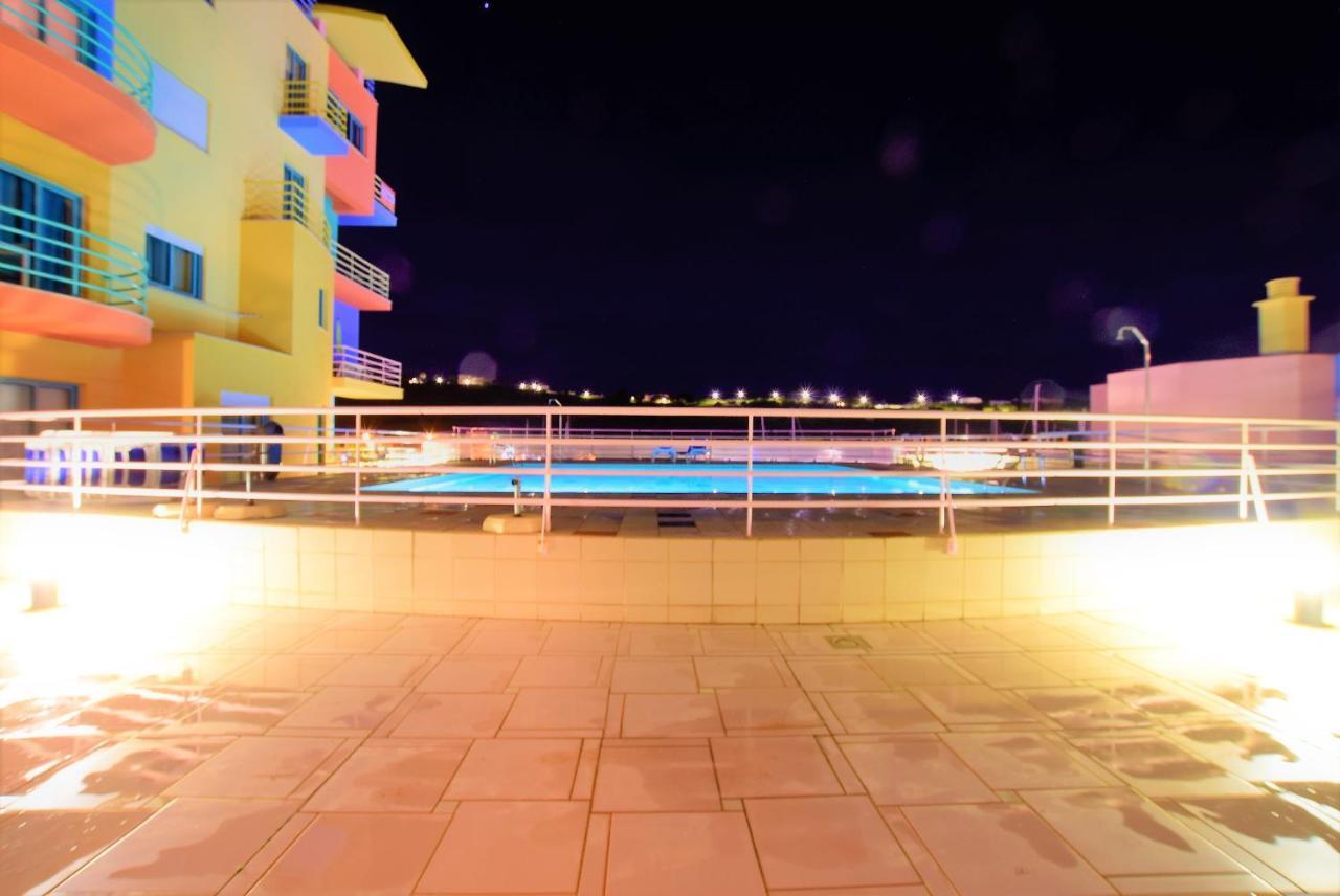 Marina De Albufeira T1 Ate 2 Pax Ou T2 Ate 6 Pax Com Piscina E Vista Marina Apartman Kültér fotó