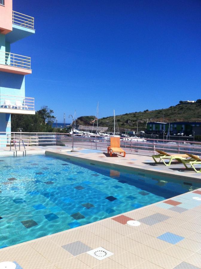 Marina De Albufeira T1 Ate 2 Pax Ou T2 Ate 6 Pax Com Piscina E Vista Marina Apartman Kültér fotó